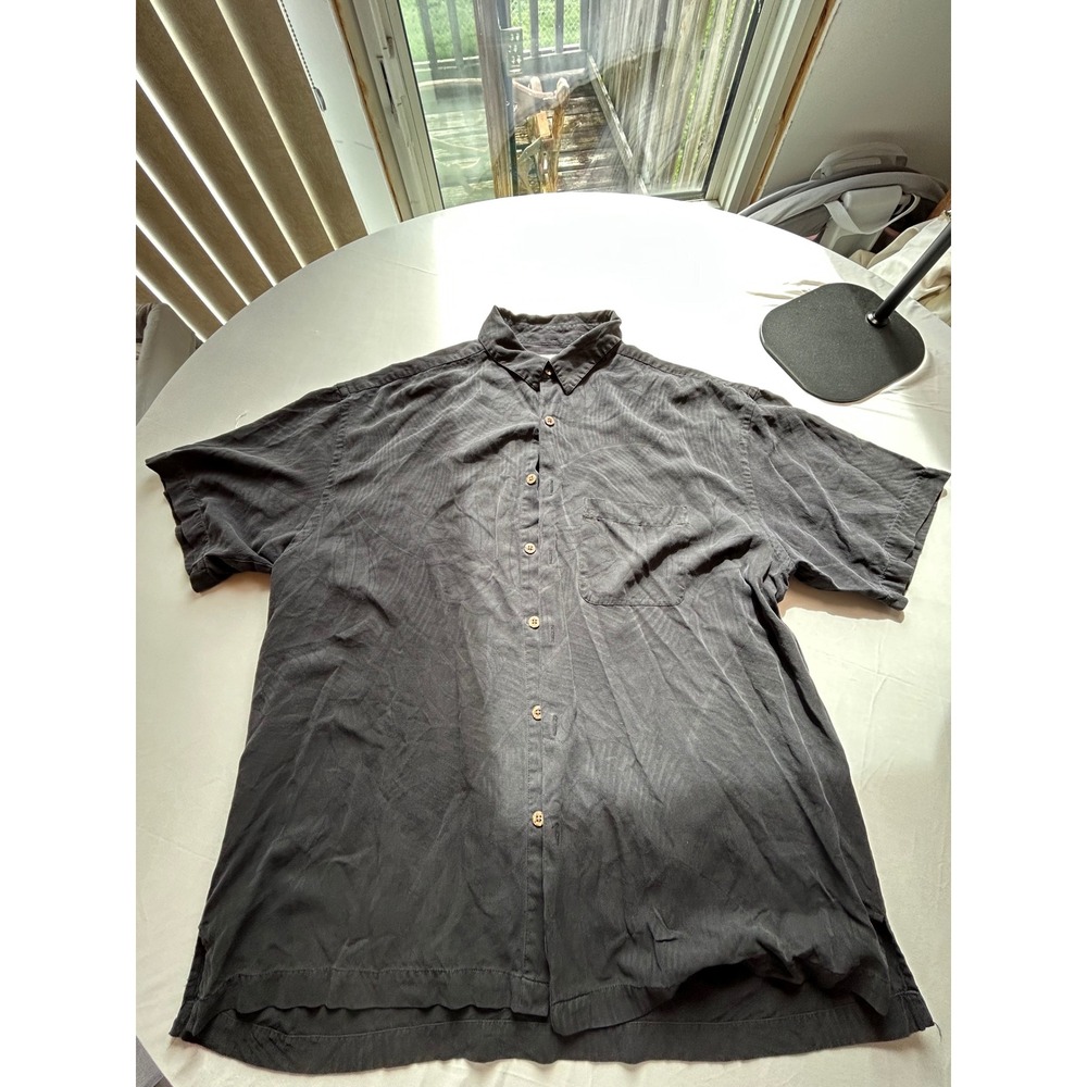 Vintage Silk Circa 1969 Mens XL Black 100% Silk Short Sleeve Button Down Shirt